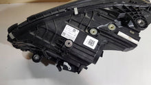 Laden Sie das Bild in den Galerie-Viewer, Frontscheinwerfer Mercedes-Benz W206 A2069066204 Rechts Scheinwerfer Headlight SCH8221215150ix