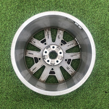 Load image into Gallery viewer, 1x Alufelge 18 Zoll 8.0&quot; 5x112 45ET Glanz Silber 81A601025R Audi Q2 Rim Wheel