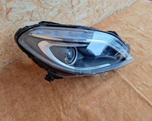 Load image into Gallery viewer, Frontscheinwerfer Mercedes-Benz W246 A2468207261 Xenon Rechts Headlight SCH9810567426qq
