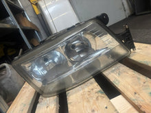 Laden Sie das Bild in den Galerie-Viewer, Frontscheinwerfer Man 81251016503 FALSE Scheinwerfer Headlight SCH3902885726af