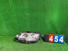 Laden Sie das Bild in den Galerie-Viewer, Frontscheinwerfer Skoda Rapid 5JB941015A Xenon Links Scheinwerfer Headlight SCH3656614184eb