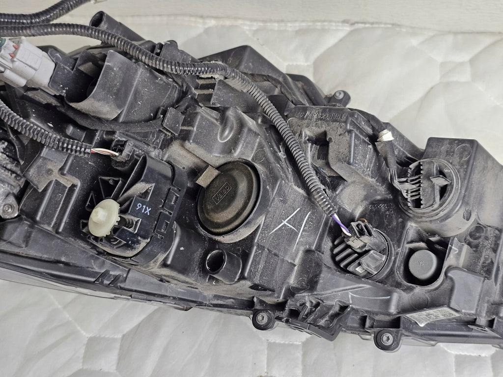 Frontscheinwerfer Toyota Corolla 81110-02S70 LED Ein Stück (Rechts oder Links)