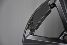 Load image into Gallery viewer, 1x Alufelge 17 Zoll 7.0" 5x112 41ET Glanz 6898044 BMW Rim Wheel FEL6182238558vf