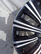 Laden Sie das Bild in den Galerie-Viewer, 1x Alufelge 18 Zoll 8.0&quot; 5x108 42ET 32243391 Volvo S90 V90 Rim Wheel