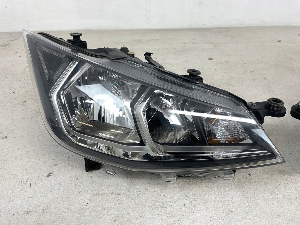 Frontscheinwerfer Seat Ibiza 6F1941015A LED Ein Stück (Rechts oder Links)