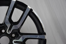 Laden Sie das Bild in den Galerie-Viewer, 1x Alufelge 18 Zoll 7.0&quot; 5x112 47ET Glanz Schwarz 5A3E6417 Mini Rim Wheel