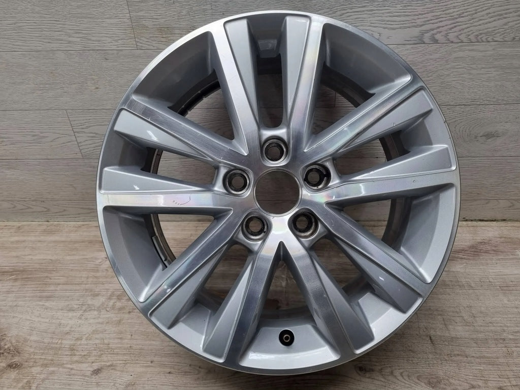 1x Alufelge 15 Zoll 6.0" 5x100 40ET Glanz Silber 6R0601025 VW Polo Rim Wheel FEL4271832272oh