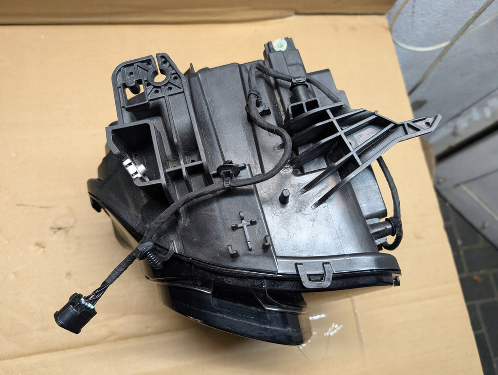 Frontscheinwerfer P0227069 Rechts Scheinwerfer Headlight