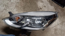 Laden Sie das Bild in den Galerie-Viewer, Frontscheinwerfer Ford Fiesta Links Scheinwerfer Headlight SCH9569722275vx