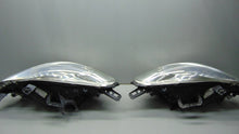 Laden Sie das Bild in den Galerie-Viewer, Frontscheinwerfer Citroën Berlingo 89318001 89317991 Ein Satz Headlight SCH8307799353cl