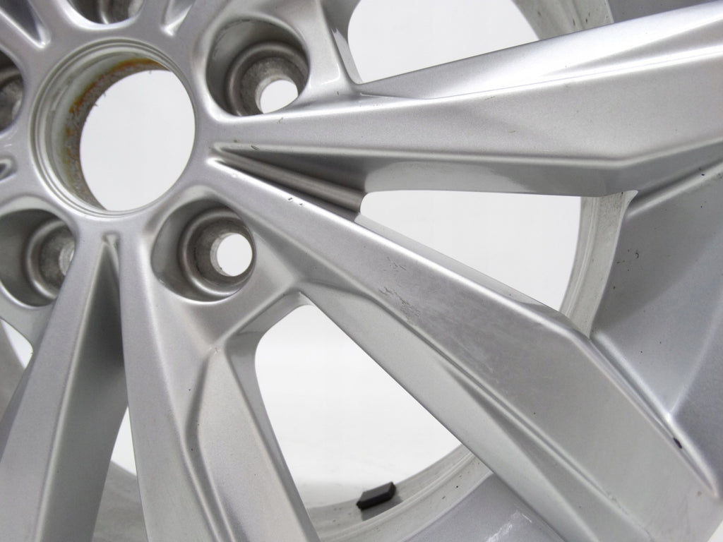 1x Alufelge 15 Zoll 5.5" 5x100 40ET Glanz Silber 2G0601025 VW Polo Rim Wheel FEL2587433768ul
