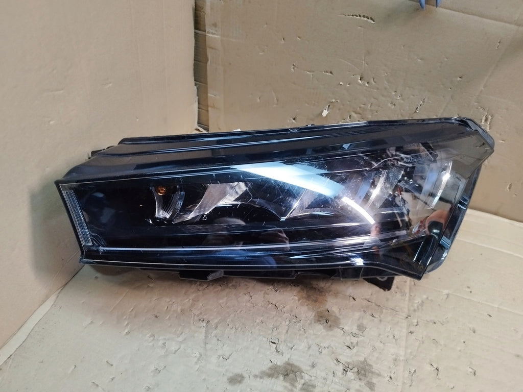 Frontscheinwerfer Skoda Enyaq 5LB941015 LED Links Scheinwerfer Headlight