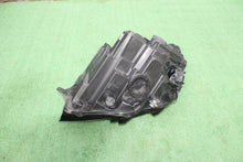 Laden Sie das Bild in den Galerie-Viewer, Frontscheinwerfer VW 7L1941036D Rechts Scheinwerfer Headlight SCH5312393260vi