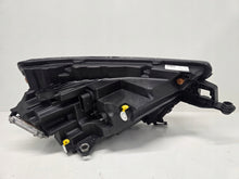 Laden Sie das Bild in den Galerie-Viewer, Frontscheinwerfer Skoda Kamiq 658941015B LED Links Scheinwerfer Headlight SCH4401902820cd