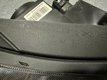Laden Sie das Bild in den Galerie-Viewer, Frontscheinwerfer Kia Sorento II 92102-2P140 Xenon Rechts Scheinwerfer Headlight SCH8955329411ms