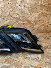 Laden Sie das Bild in den Galerie-Viewer, Frontscheinwerfer Skoda Octavia III 5E1941016E Rechts Scheinwerfer Headlight SCH7119530820mw