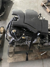 Laden Sie das Bild in den Galerie-Viewer, Motor Toyota Aygo 1KR-B52 Benzin Engine Komplett MOT9706077877vc