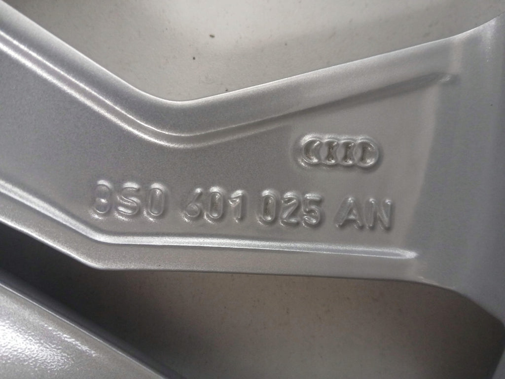 1x Alufelge 18 Zoll 8.5" 5x112 50ET Glanz Silber 8S0601025AN Audi Rim Wheel FEL6641557975so