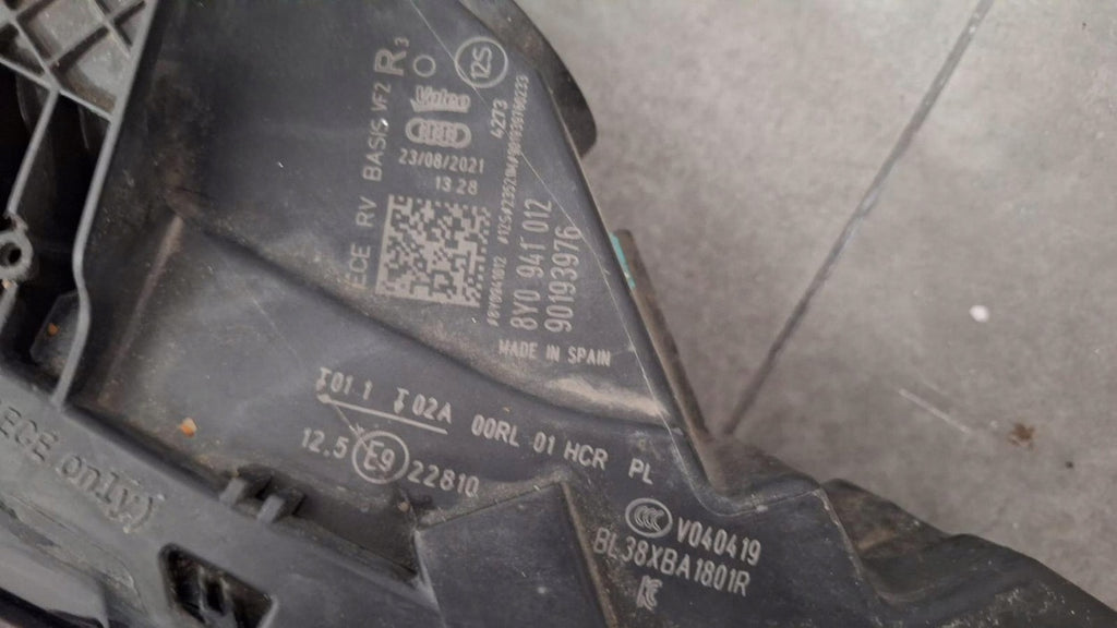 Frontscheinwerfer Audi A3 8Y0941012 8Y0941011 Full LED Rechts oder Links SCH6921492105ru