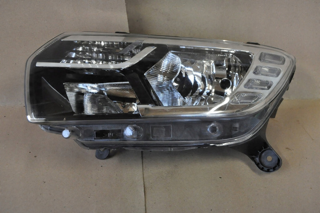 Frontscheinwerfer Dacia Logan Sandero II 260605665R Links Scheinwerfer Headlight