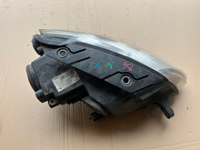 Laden Sie das Bild in den Galerie-Viewer, Frontscheinwerfer VW Passat 3C0941005J Links Scheinwerfer Headlight SCH4391910390bs