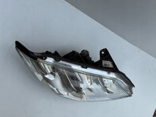 Laden Sie das Bild in den Galerie-Viewer, Frontscheinwerfer Renault Laguna III 89901837 Xenon Rechts Headlight SCH6356451837br