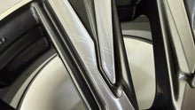 Laden Sie das Bild in den Galerie-Viewer, 1x Alufelge 17 Zoll 7.0" 5x114.3 50ET Glanz Graphit Mg Corolla Rim Wheel FEL1331585987av
