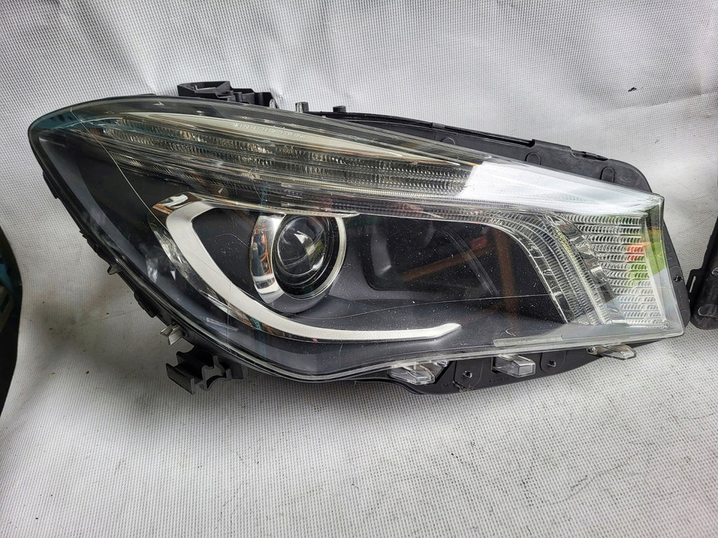 Frontscheinwerfer Mercedes-Benz Cla A1179065100 A1179065200 Xenon Ein Satz SCH1978107234gd