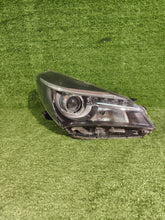 Load image into Gallery viewer, Frontscheinwerfer Toyota Yaris Rechts Scheinwerfer Headlight SCH9052746961ir