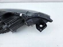 Laden Sie das Bild in den Galerie-Viewer, Frontscheinwerfer Mitsubishi Outlander III 8301CB-63 LED Links Headlight