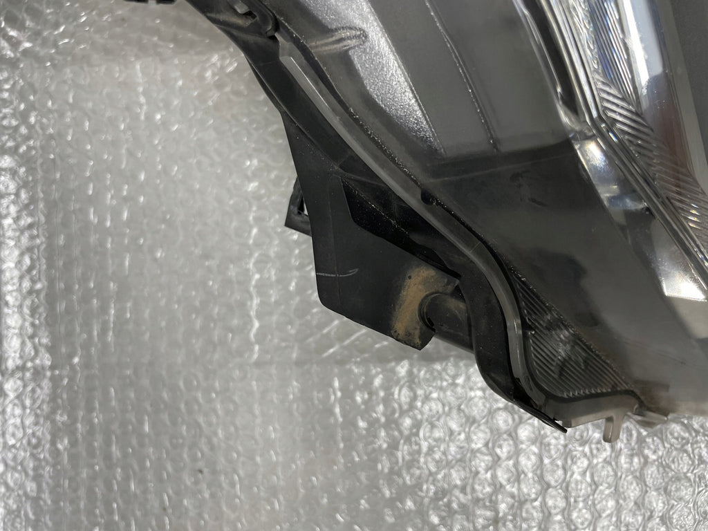 Frontscheinwerfer Toyota Yaris 81170-0DJ90 LED Links Scheinwerfer Headlight SCH3843858885ln