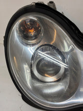 Laden Sie das Bild in den Galerie-Viewer, Frontscheinwerfer Mercedes-Benz W203 A2038203861 Rechts Scheinwerfer Headlight SCH3253160313sv