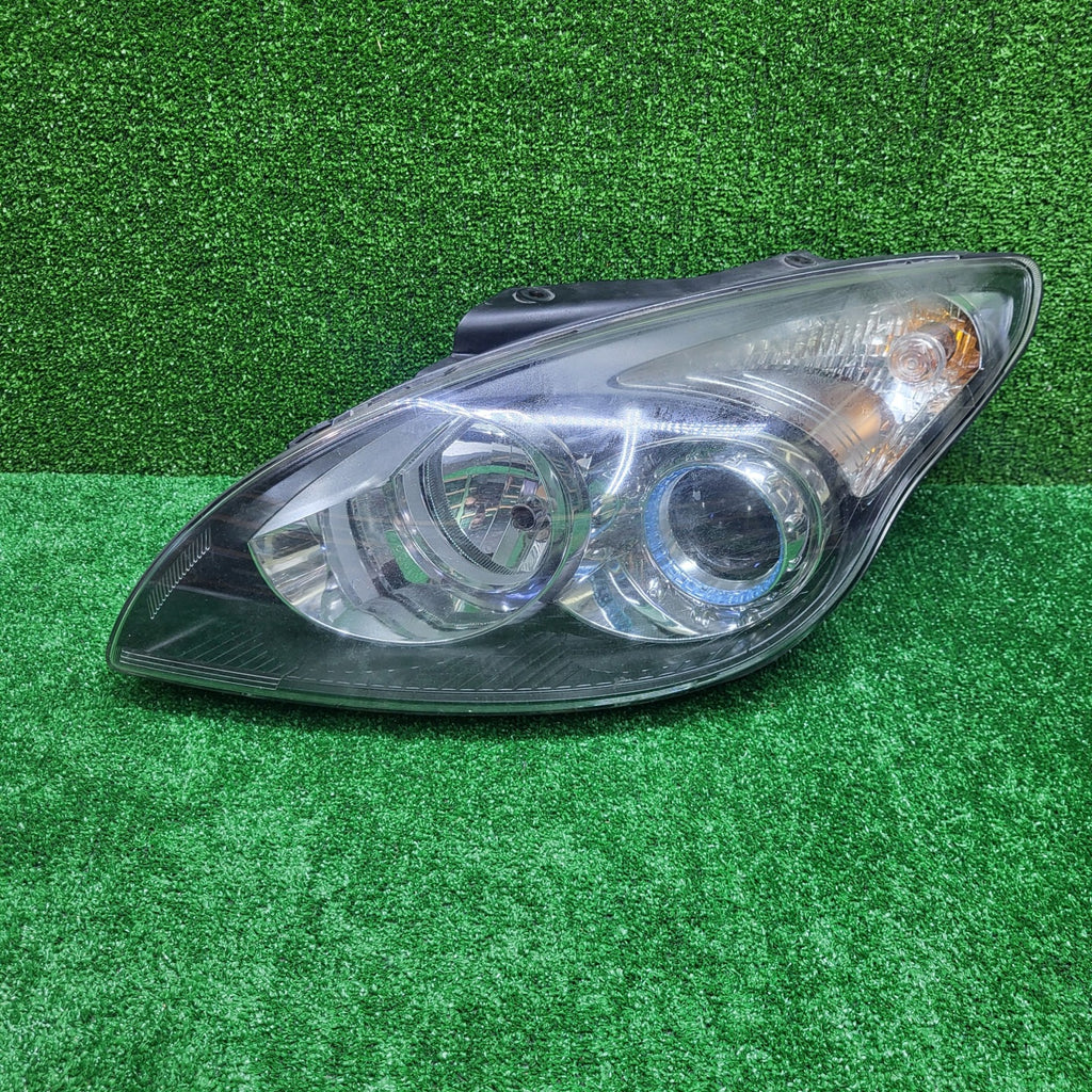 Frontscheinwerfer Hyundai I30 XYL 3032 2007-12 92101-2L520 Links Headlight SCH6802434024xg