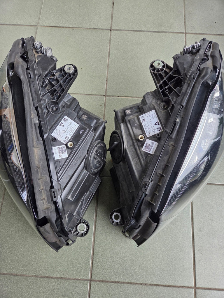 Frontscheinwerfer Mercedes-Benz W205 2059068605 2059068505 Rechts oder Links SCH2870035680nx