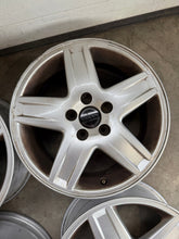 Laden Sie das Bild in den Galerie-Viewer, 4x Alufelge 16 Zoll 7.0" 5x108 49ET Glanz Silber 30736364 Volvo Rim Wheel FEL3061772186qd