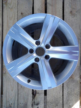 Laden Sie das Bild in den Galerie-Viewer, 1x Alufelge 17 Zoll 7.5" 5x112 3AA601025E VW Passat B7 Rim Wheel FEL2439070411cz
