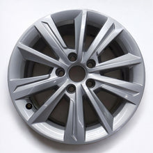 Laden Sie das Bild in den Galerie-Viewer, 1x Alufelge 16 Zoll 6.5&quot; 5x112 33ET 7N5601025F Seat Alhambra Rim Wheel