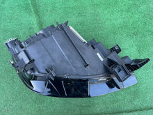 Laden Sie das Bild in den Galerie-Viewer, Frontscheinwerfer VW Id.4 11B941035F LED Links Scheinwerfer Headlight SCH7448380841gx