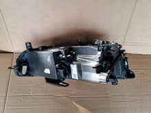 Laden Sie das Bild in den Galerie-Viewer, Frontscheinwerfer Seat Tarraco 5FB941007G Full LED Ein Stück (Rechts oder Links)