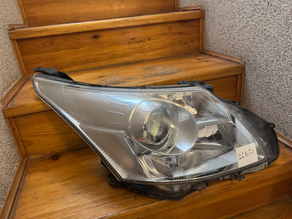 Frontscheinwerfer Toyota Avensis Rechts Scheinwerfer Headlight SCH1964251106yz