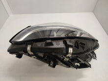 Laden Sie das Bild in den Galerie-Viewer, Frontscheinwerfer Mercedes-Benz W246 A2469063301 Full LED Rechts oder Links SCH7951732270to