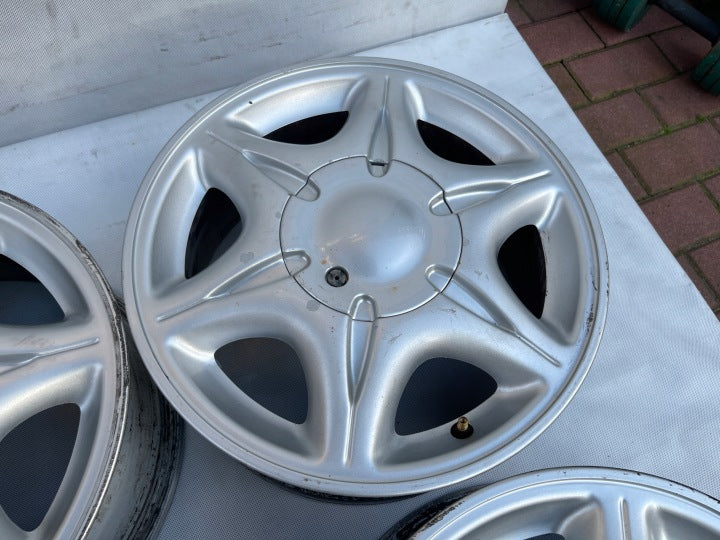4x Alufelge 15 Zoll 6.5" 4x100 50ET Renault Rim Wheel FEL5953725272mh