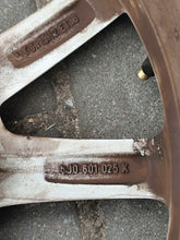 Load image into Gallery viewer, 1x Alufelge 15 Zoll 6.0" 5x100 38ET Glanz Silber 6J0601025K Seat Ibiza Iv FEL2732883272bw