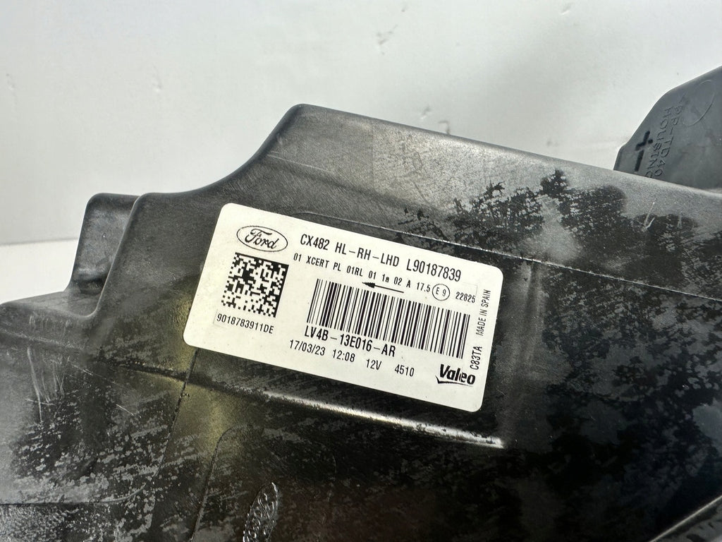 Frontscheinwerfer Ford Kuga LV4B-13E017-AR LV4B-13E016-AR Rechts oder Links SCH8963411679lv