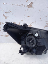 Laden Sie das Bild in den Galerie-Viewer, Frontscheinwerfer Mitsubishi Space Star 8301D445 Links Scheinwerfer Headlight
