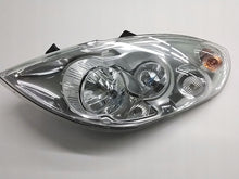 Laden Sie das Bild in den Galerie-Viewer, Frontscheinwerfer Renault Master III 260608716R Links Scheinwerfer Headlight SCH2474575659ww