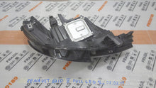 Laden Sie das Bild in den Galerie-Viewer, Frontscheinwerfer Renault Clio V 260606305R Full LED Links Headlight SCH2407492295jd
