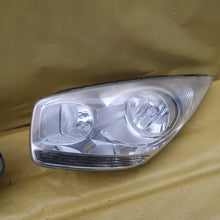 Laden Sie das Bild in den Galerie-Viewer, Frontscheinwerfer Kia Venga 92101000 Ein Stück (Rechts oder Links) Headlight