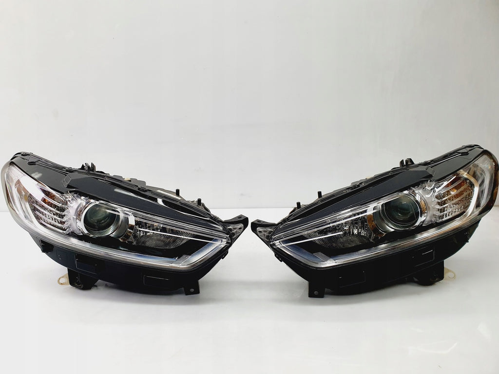 Frontscheinwerfer Ford Mondeo 89911934 89911935DS7313W030EC DS7313W029EC FALSE SCH1384028668sy