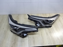 Laden Sie das Bild in den Galerie-Viewer, Frontscheinwerfer Honda Chr 81150-F4170 Full LED Links Scheinwerfer Headlight